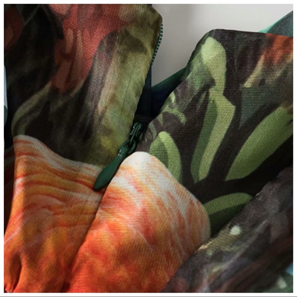The Nalana Gorgeous Silk Tropical Maxi Dress - Picture 9 of 10